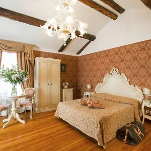 Palazzo Guardi 3*, Venecia Italia