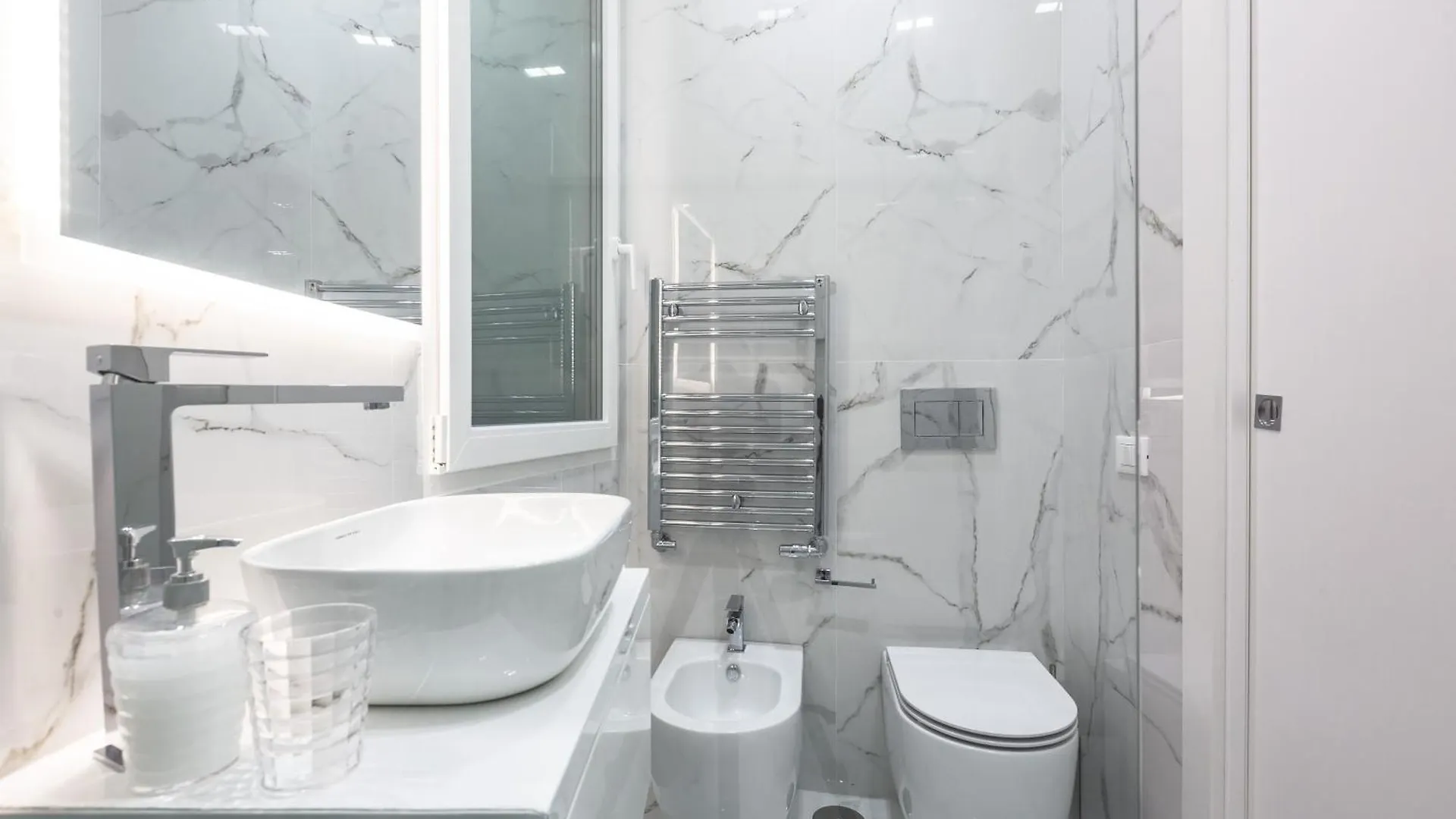 Alissa Suite Roma 0*,